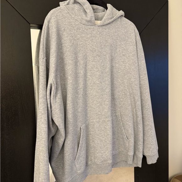 SKIMS Boyfriend Hoodie - Picture 3 of 7